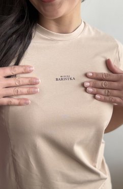 Mliečna baristka - Bavlnené oversize tričko - rôzne farby