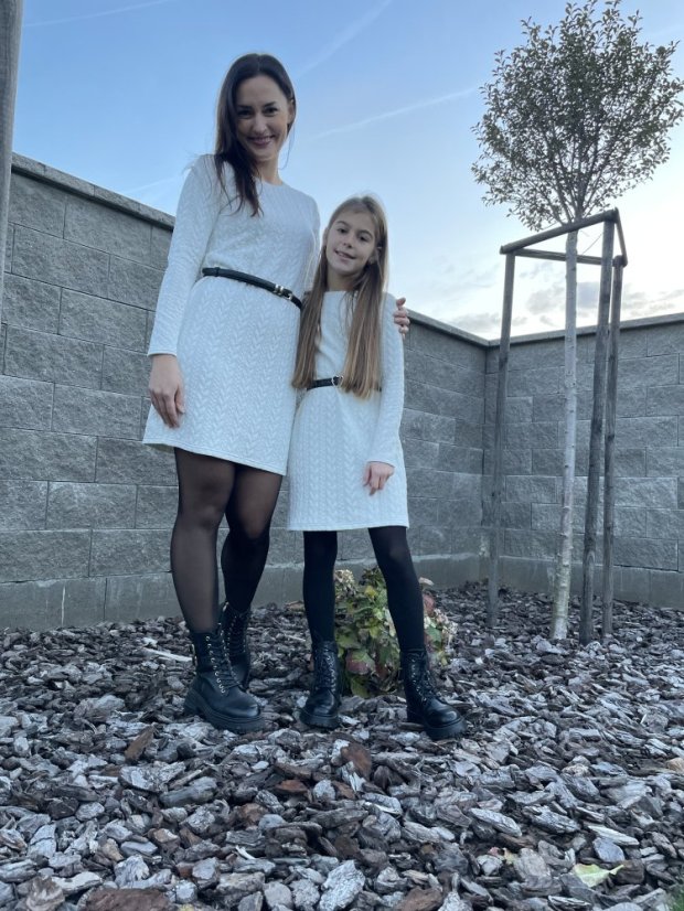 Rovné svetríkové šaty bez vreciek MAMA a DCÉRA – Rôzne farby