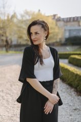 Krátke mušelínové kimono - čierne