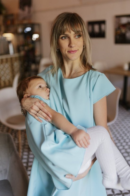 Elegantné šaty – MAMA A DCÉRA –bledo modré - Veľkosť: XL/2XL