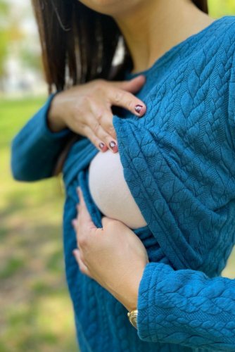 Svetríkové šaty na dojčenie rovné – petrolejové