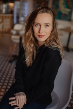 Dámska hrubšia mikina/svetrík na dojčenie – čierna