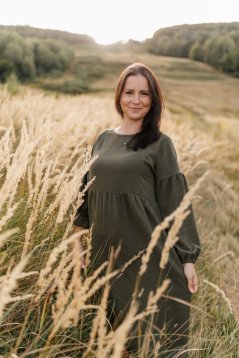Ľanové šaty na dojčenie "Maison Linen" MIDI - army zelená