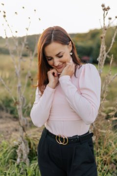 Elegantný rolák s puff rukávmi - rôzne farby a vzory