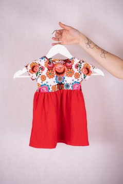 Detské mušelínové šaty - červený folk