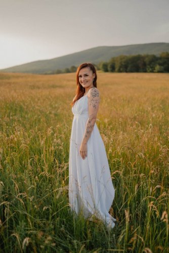 Ľanové svadobné šaty – Garnie