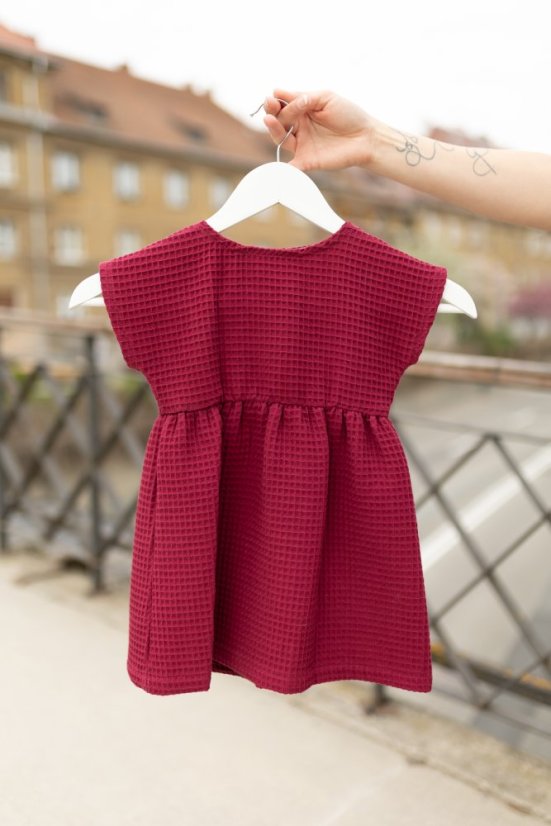 Bavlnené šaty "Waffle" - MAMA A DCÉRA – berry