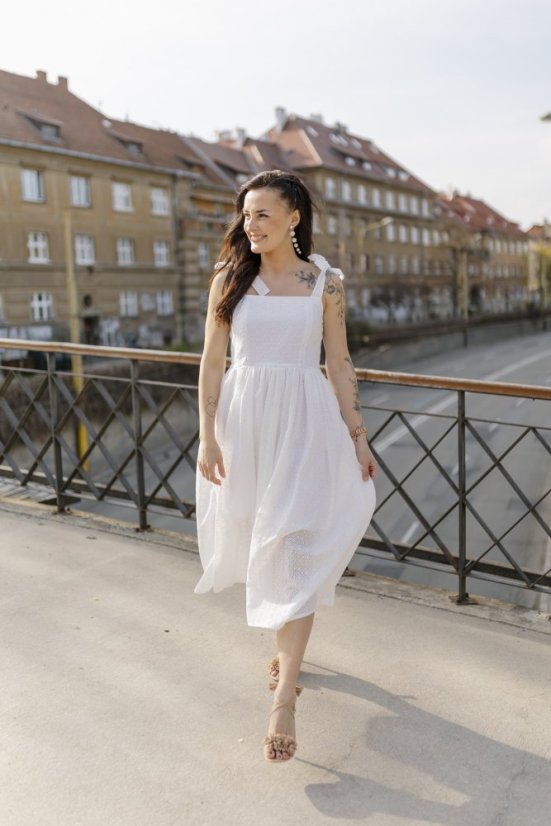 Madeirove šaty "Aurela romantika" - biele