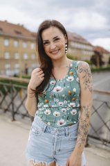 Tielko – tyrkysové kvety