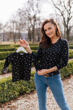 MATCHY úpletové tričko - zlaté srdiečka na čiernej